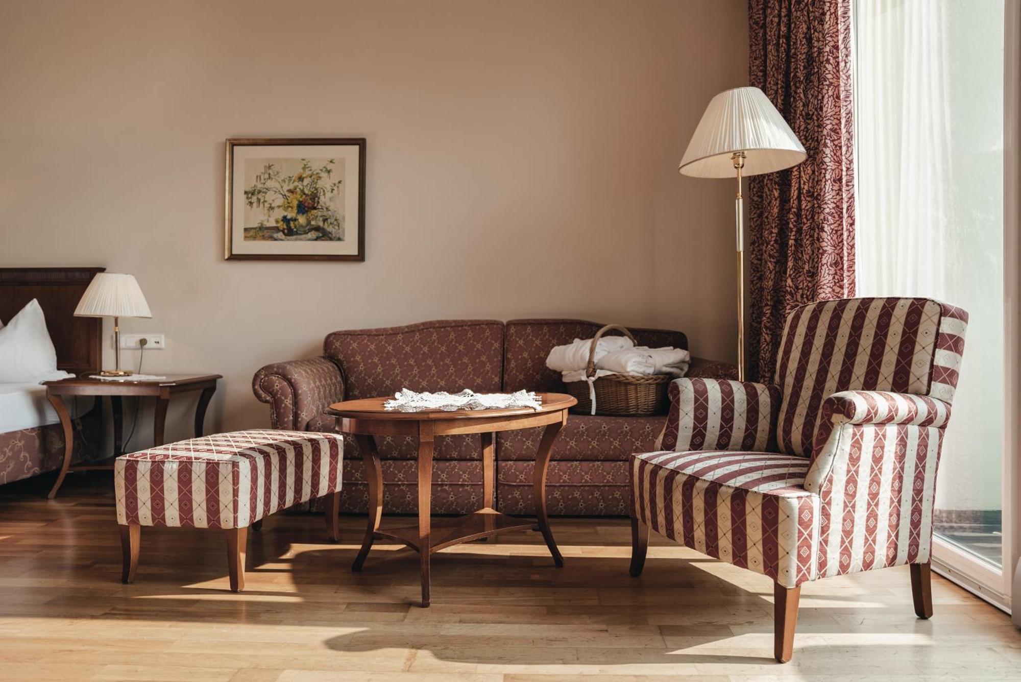 Hotel Bemelmans-Post Collalbo Esterno foto